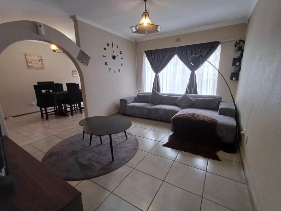 3 Bedroom Property for Sale in Lindhaven Gauteng