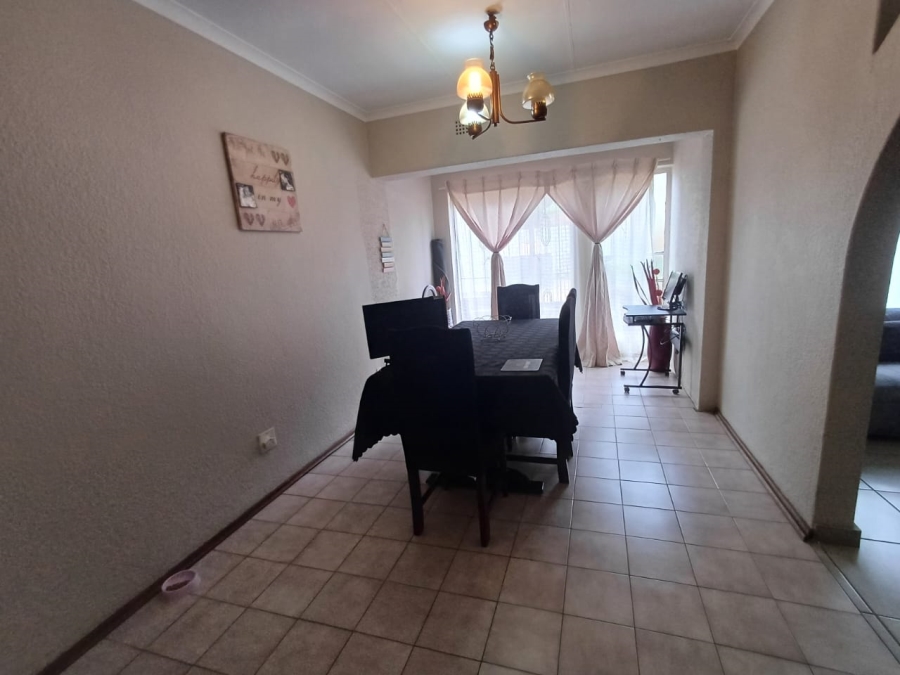 3 Bedroom Property for Sale in Lindhaven Gauteng