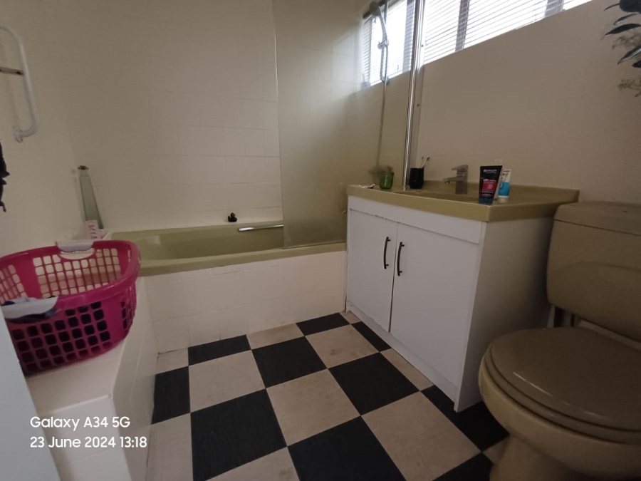 2 Bedroom Property for Sale in Killarney Gauteng