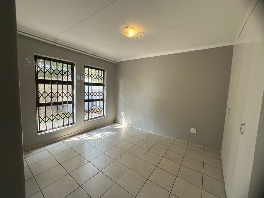 2 Bedroom Property for Sale in Groblerpark Gauteng