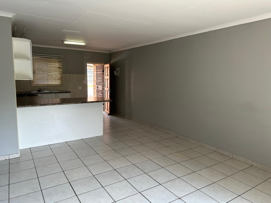 2 Bedroom Property for Sale in Groblerpark Gauteng