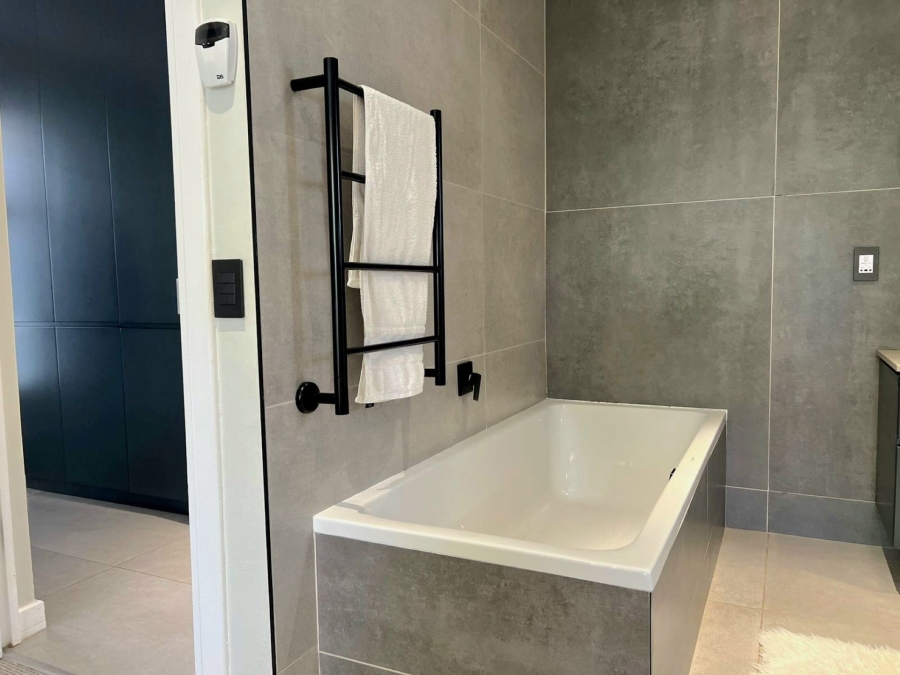 3 Bedroom Property for Sale in Waterkloof Heights Gauteng