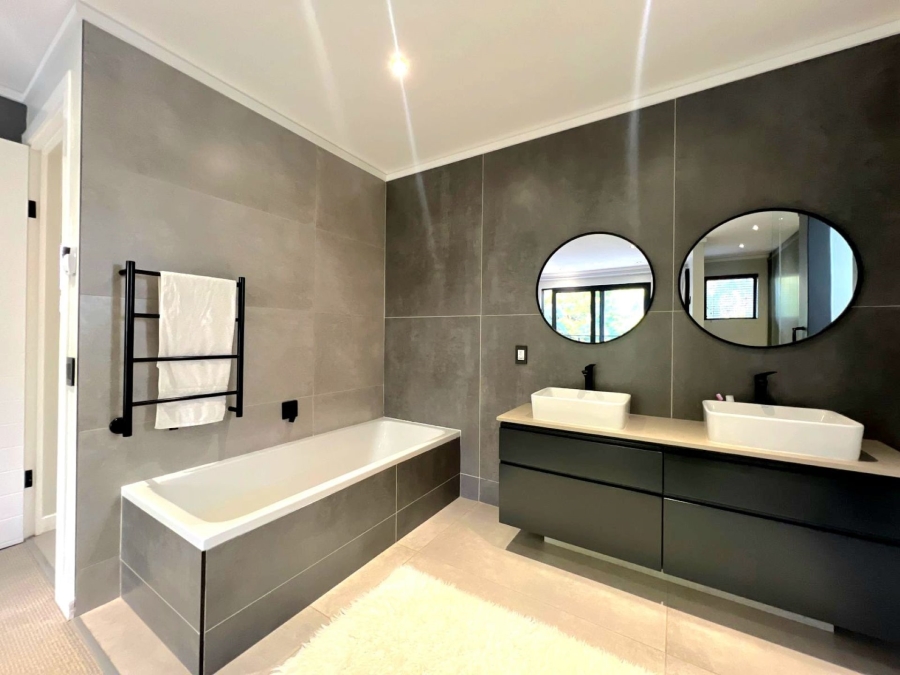 3 Bedroom Property for Sale in Waterkloof Heights Gauteng