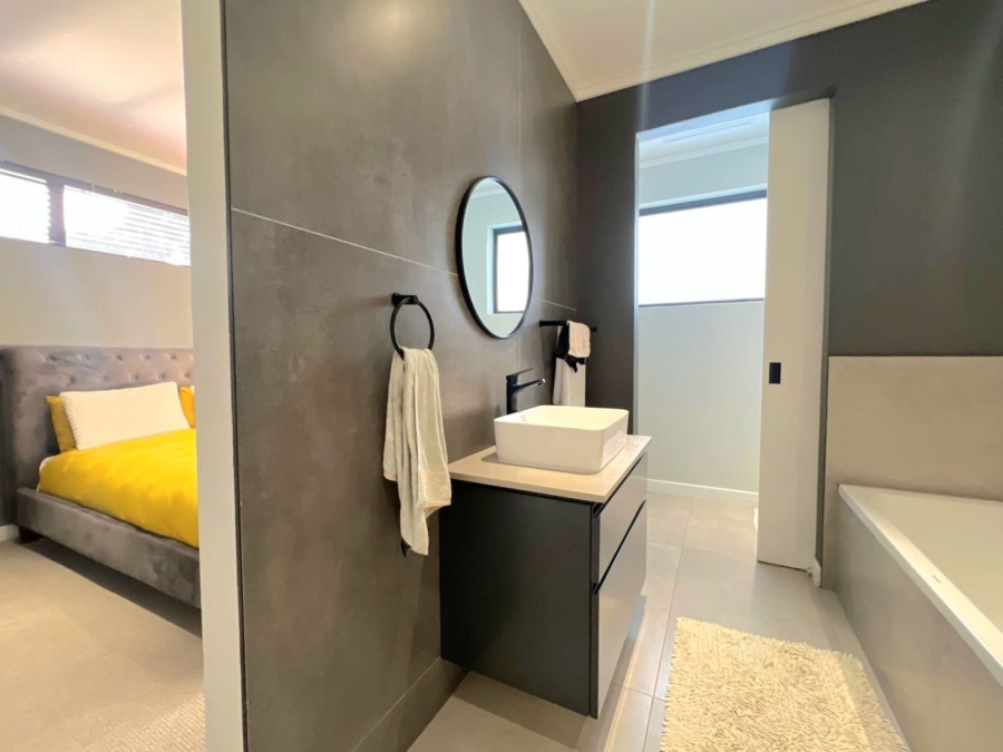 3 Bedroom Property for Sale in Waterkloof Heights Gauteng