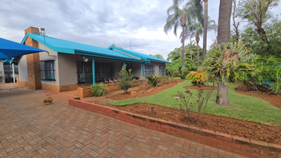 4 Bedroom Property for Sale in Pretoria North Gauteng