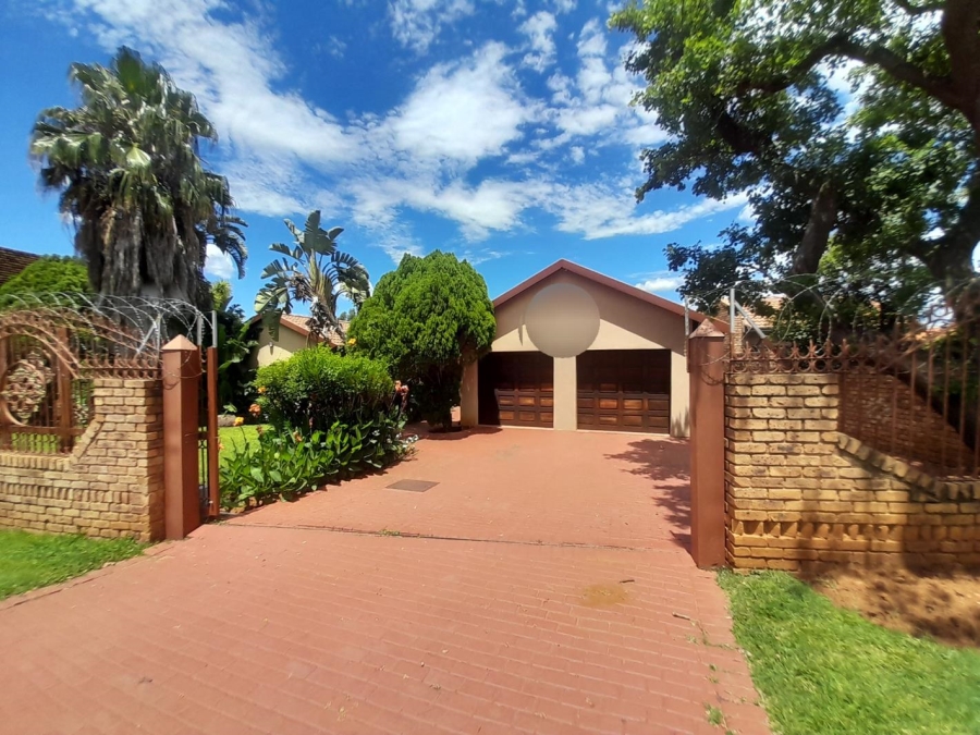 3 Bedroom Property for Sale in Chantelle Gauteng