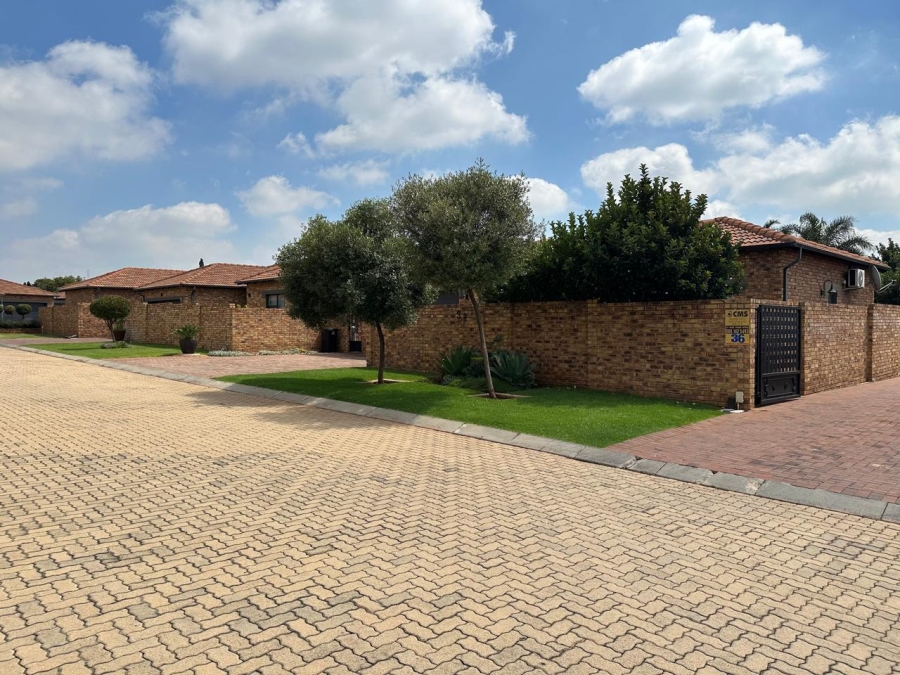 To Let 3 Bedroom Property for Rent in Jansenpark Gauteng