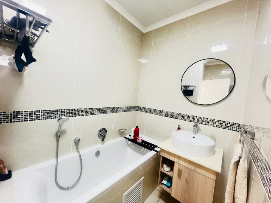 To Let 1 Bedroom Property for Rent in Noordhang Gauteng