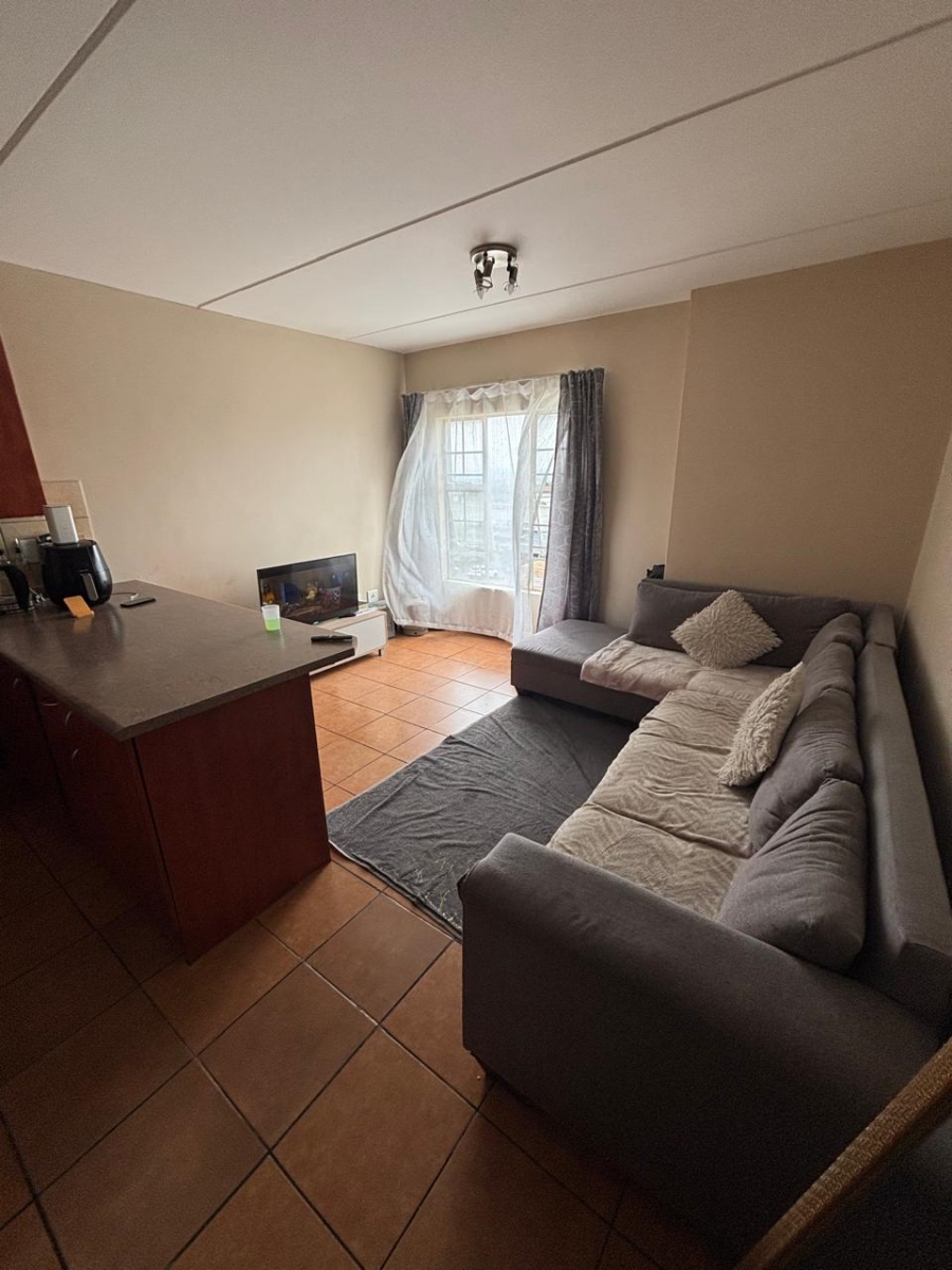 1 Bedroom Property for Sale in Grand Central Gauteng