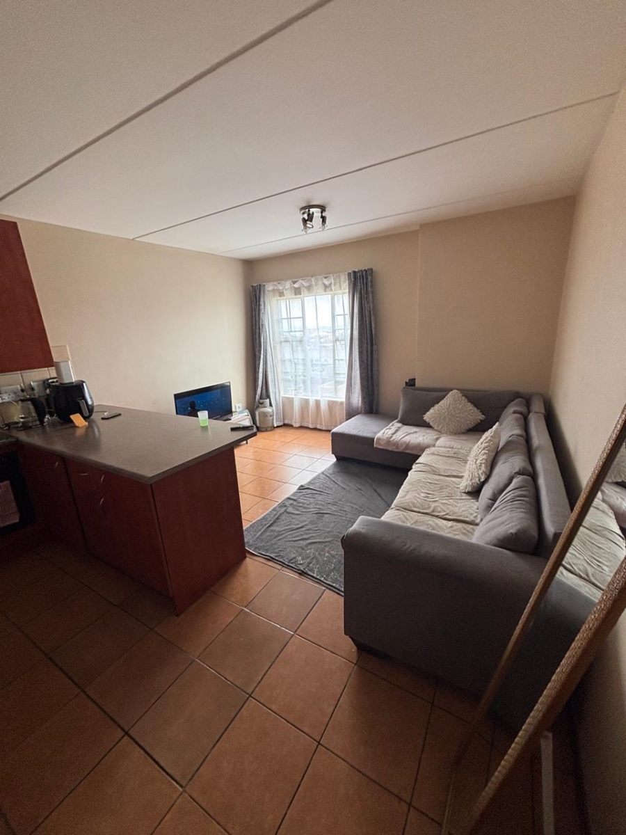 1 Bedroom Property for Sale in Grand Central Gauteng