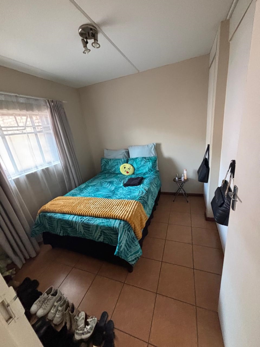 1 Bedroom Property for Sale in Grand Central Gauteng