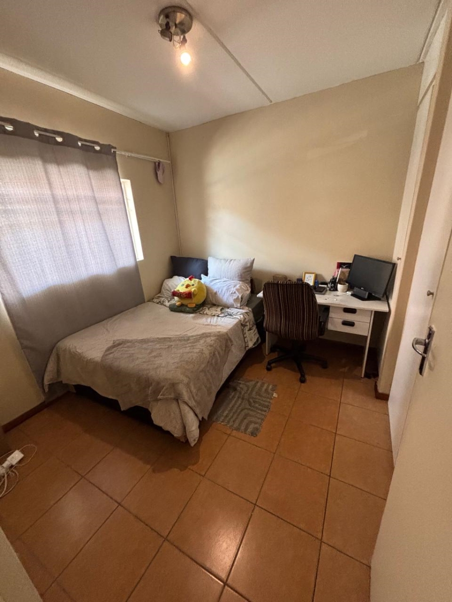 1 Bedroom Property for Sale in Grand Central Gauteng