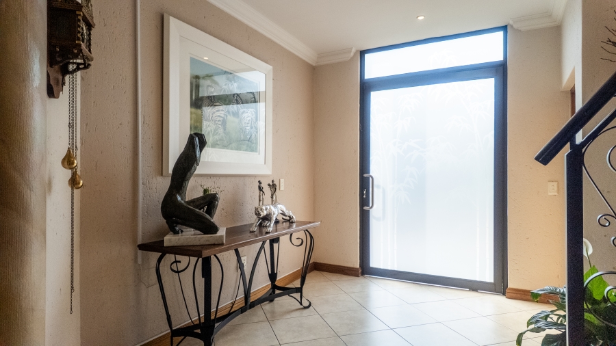 3 Bedroom Property for Sale in Lakefield Gauteng