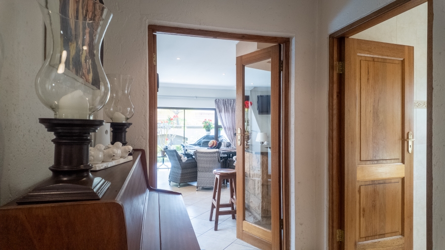 3 Bedroom Property for Sale in Lakefield Gauteng