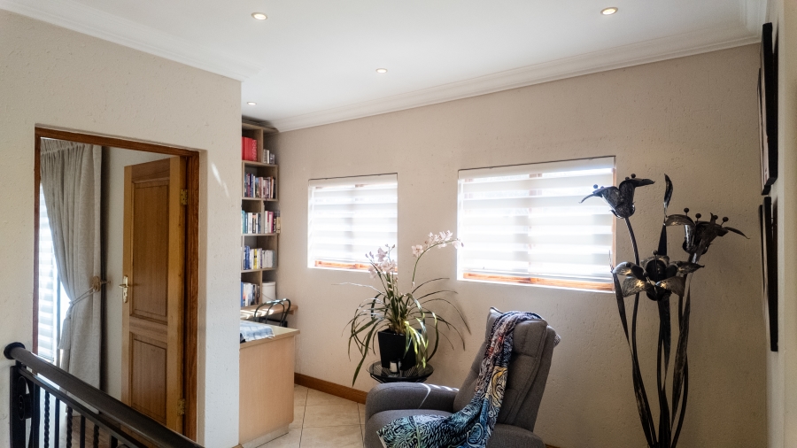 3 Bedroom Property for Sale in Lakefield Gauteng