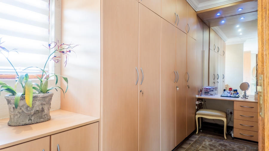 3 Bedroom Property for Sale in Lakefield Gauteng