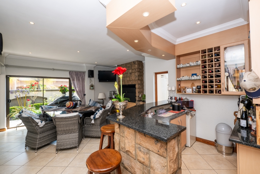 3 Bedroom Property for Sale in Lakefield Gauteng