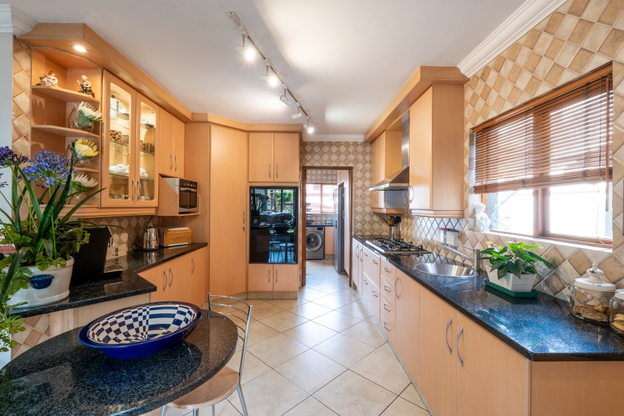 3 Bedroom Property for Sale in Lakefield Gauteng