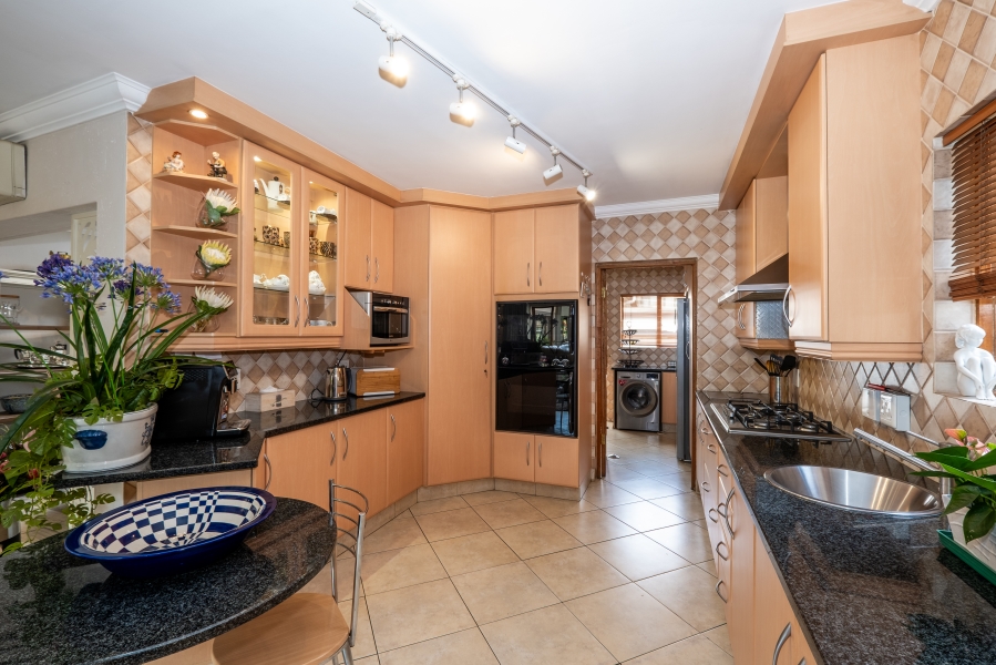 3 Bedroom Property for Sale in Lakefield Gauteng