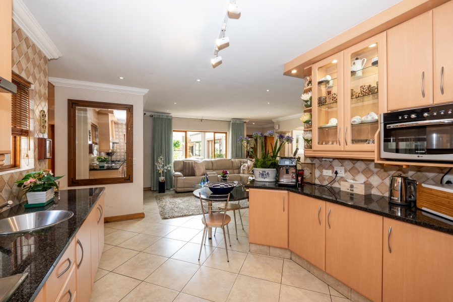 3 Bedroom Property for Sale in Lakefield Gauteng