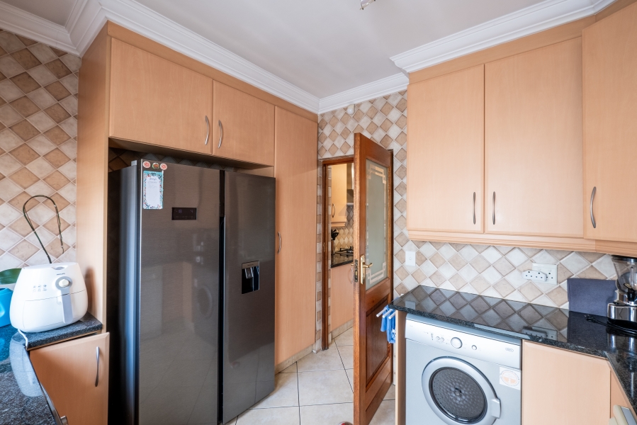 3 Bedroom Property for Sale in Lakefield Gauteng