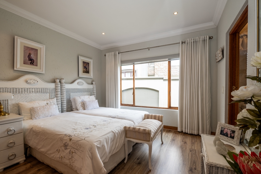 3 Bedroom Property for Sale in Lakefield Gauteng