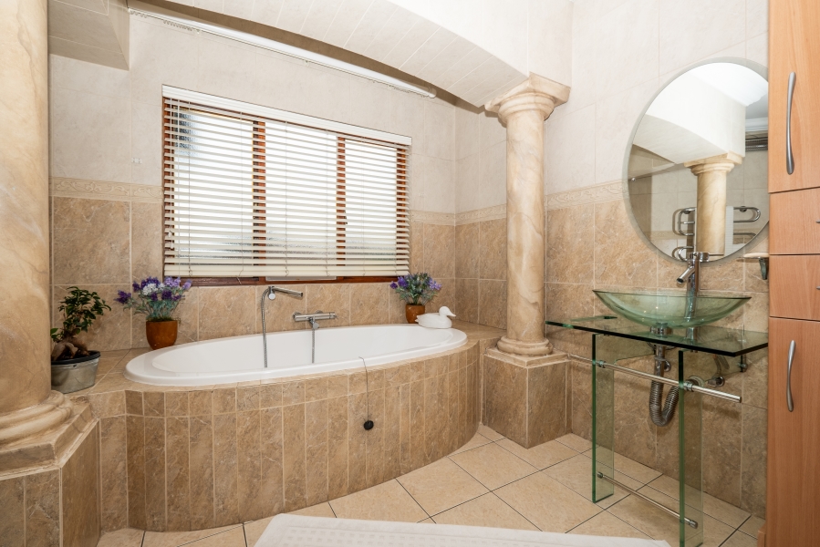 3 Bedroom Property for Sale in Lakefield Gauteng