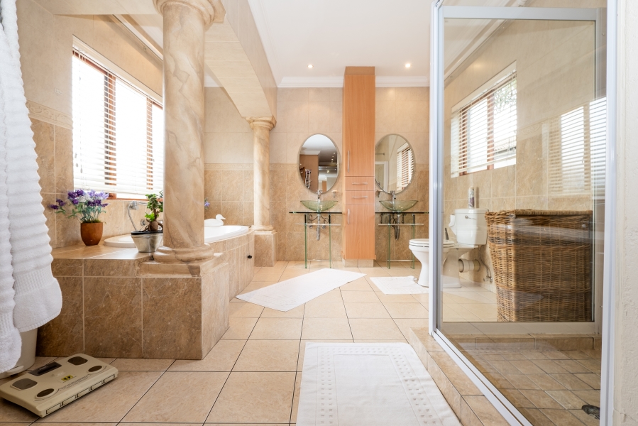 3 Bedroom Property for Sale in Lakefield Gauteng