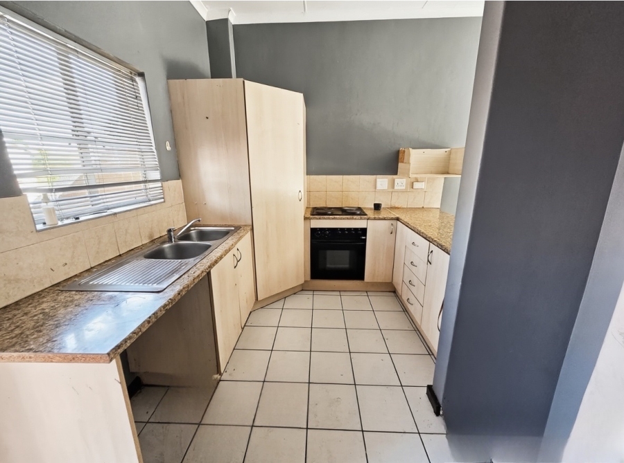 To Let 2 Bedroom Property for Rent in Buccleuch Gauteng