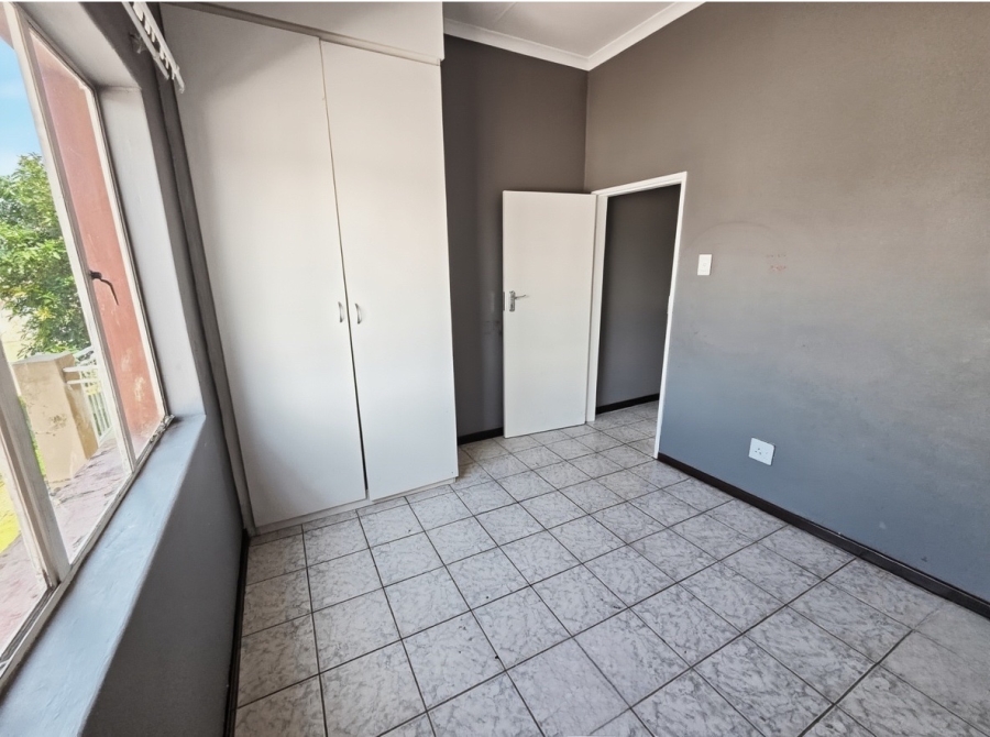 To Let 2 Bedroom Property for Rent in Buccleuch Gauteng