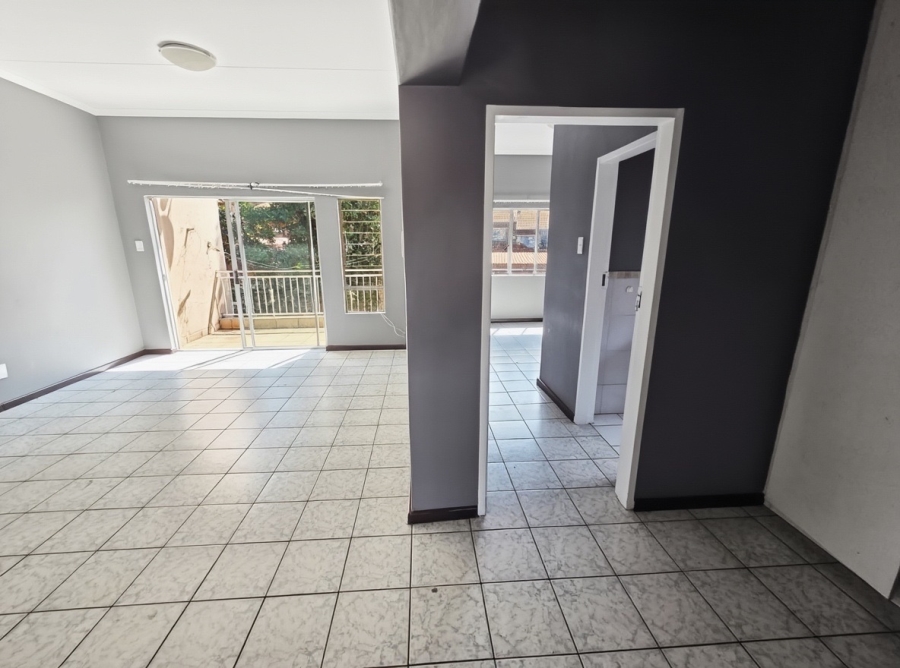 To Let 2 Bedroom Property for Rent in Buccleuch Gauteng