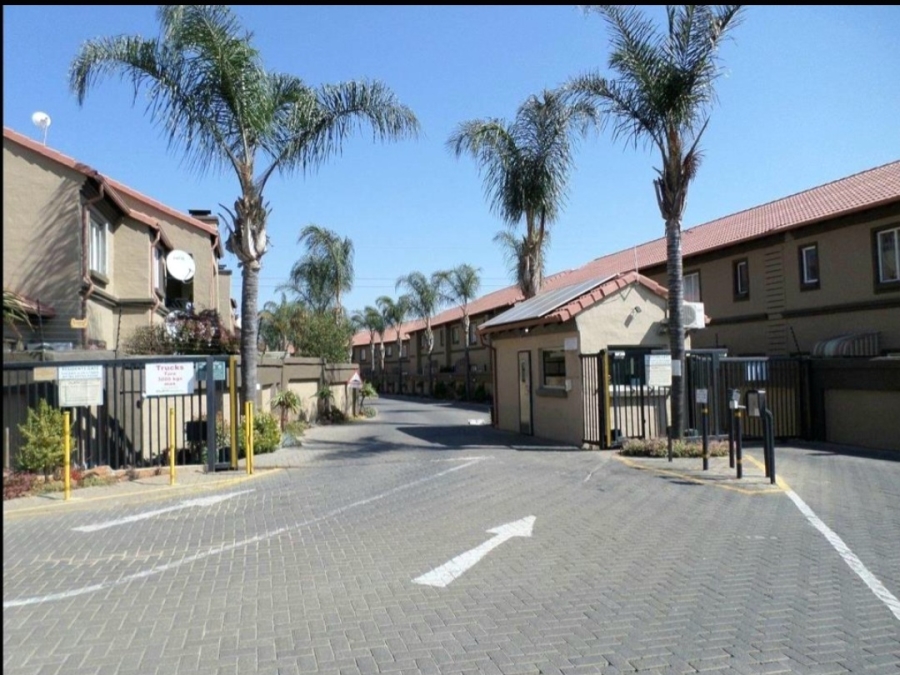 2 Bedroom Property for Sale in Eden Glen Gauteng