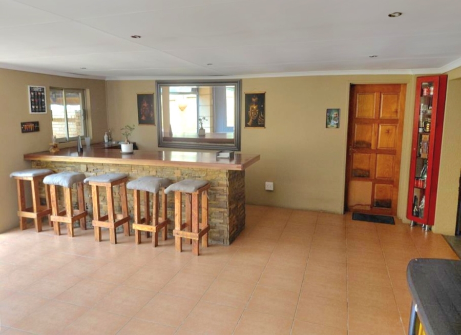 5 Bedroom Property for Sale in Eden Glen Gauteng