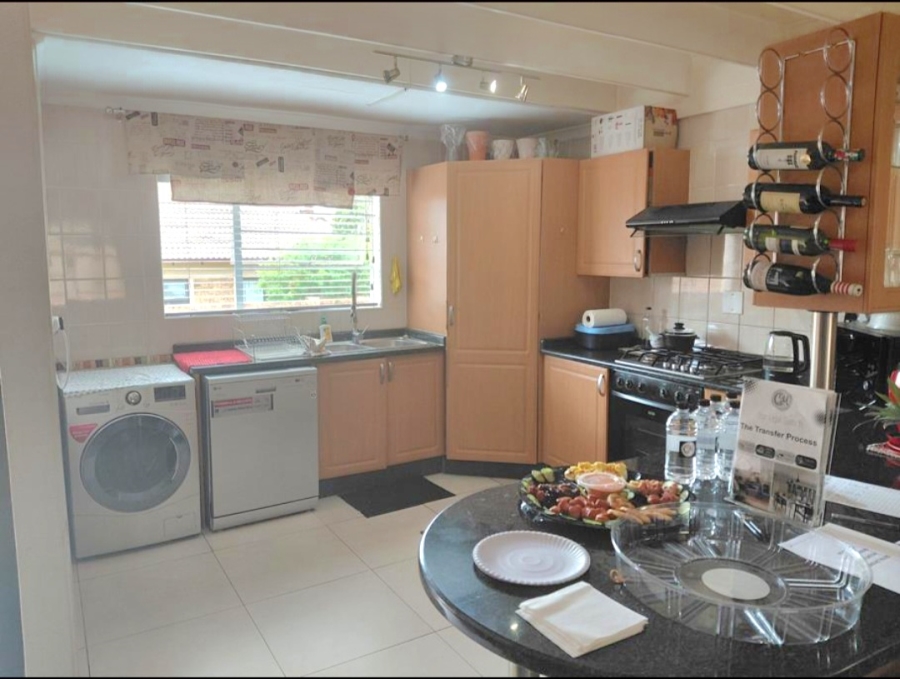 5 Bedroom Property for Sale in Eden Glen Gauteng