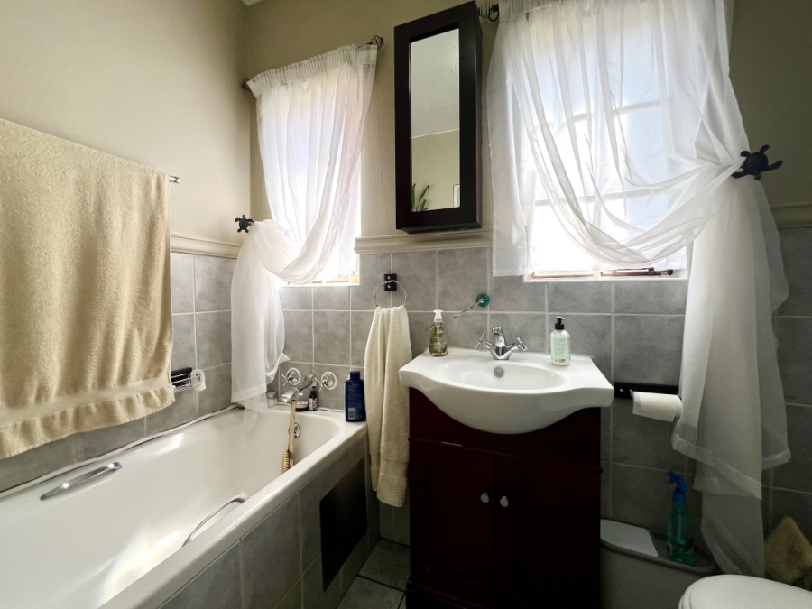 2 Bedroom Property for Sale in Eden Glen Gauteng