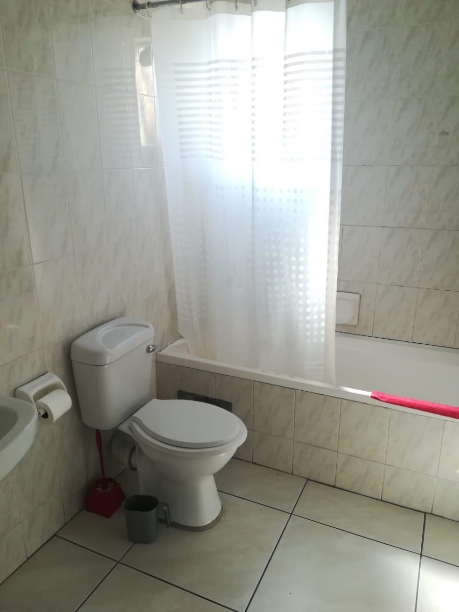 To Let 1 Bedroom Property for Rent in Melville Gauteng