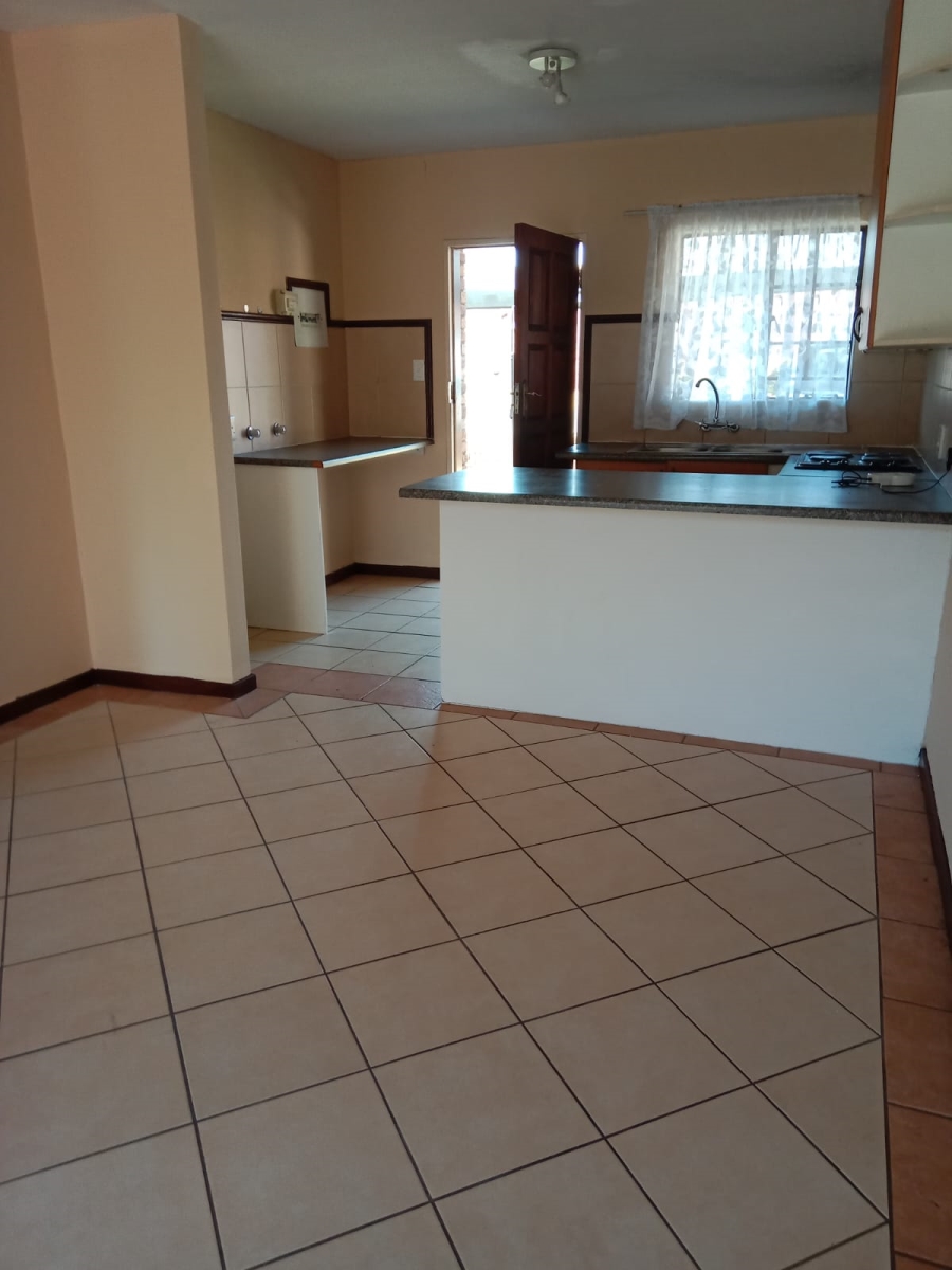 To Let 2 Bedroom Property for Rent in Noordwyk Gauteng