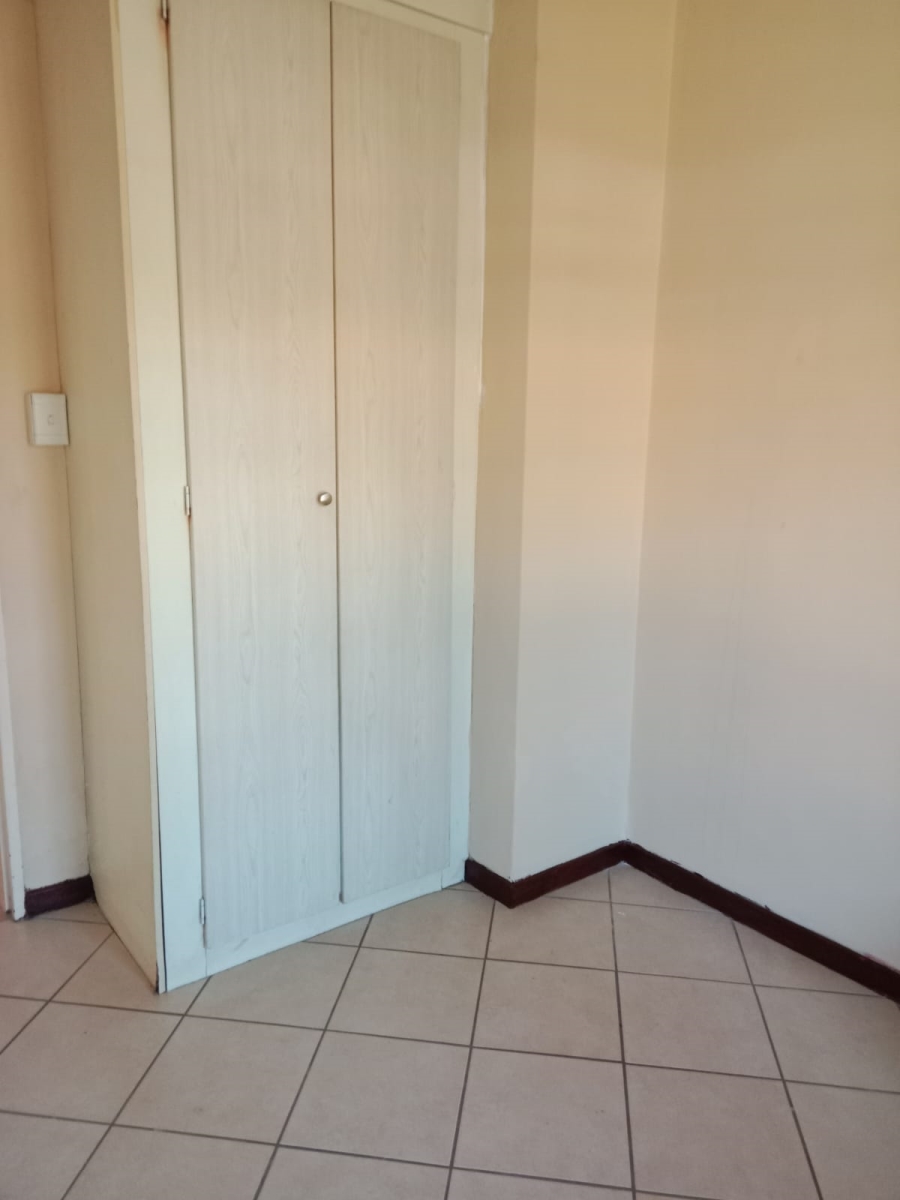 To Let 2 Bedroom Property for Rent in Noordwyk Gauteng