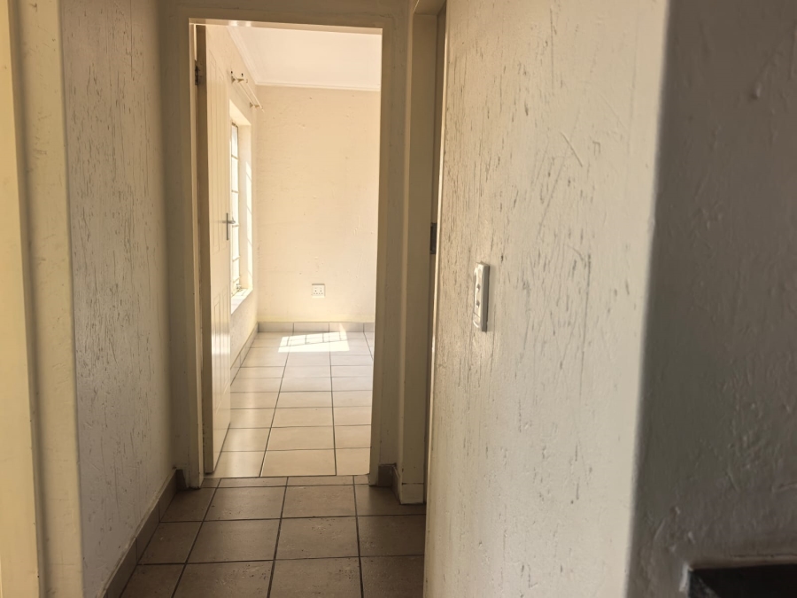 To Let 2 Bedroom Property for Rent in Noordwyk Gauteng