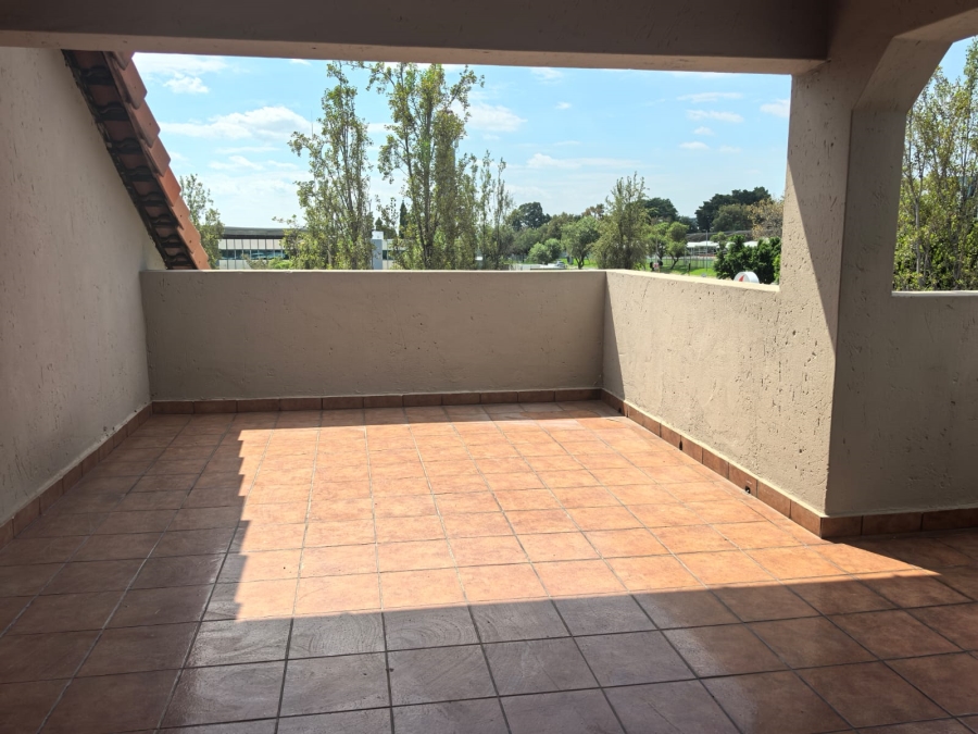 To Let 2 Bedroom Property for Rent in Noordwyk Gauteng