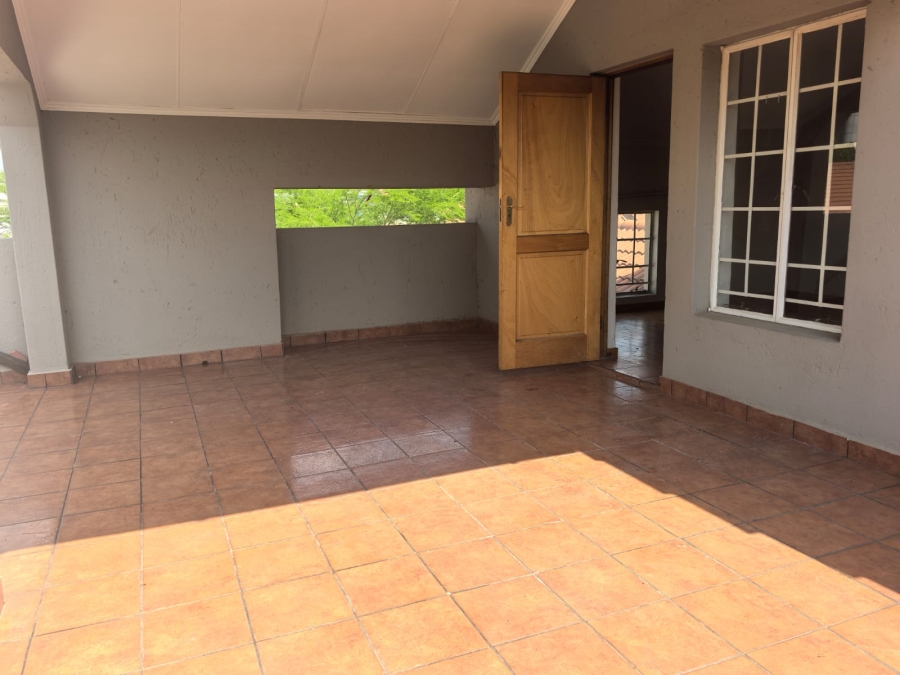 To Let 2 Bedroom Property for Rent in Noordwyk Gauteng