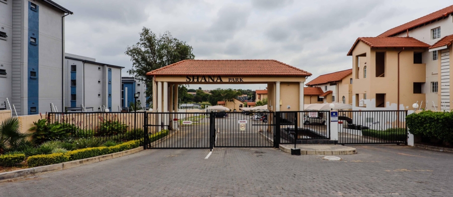 To Let 2 Bedroom Property for Rent in Noordwyk Gauteng