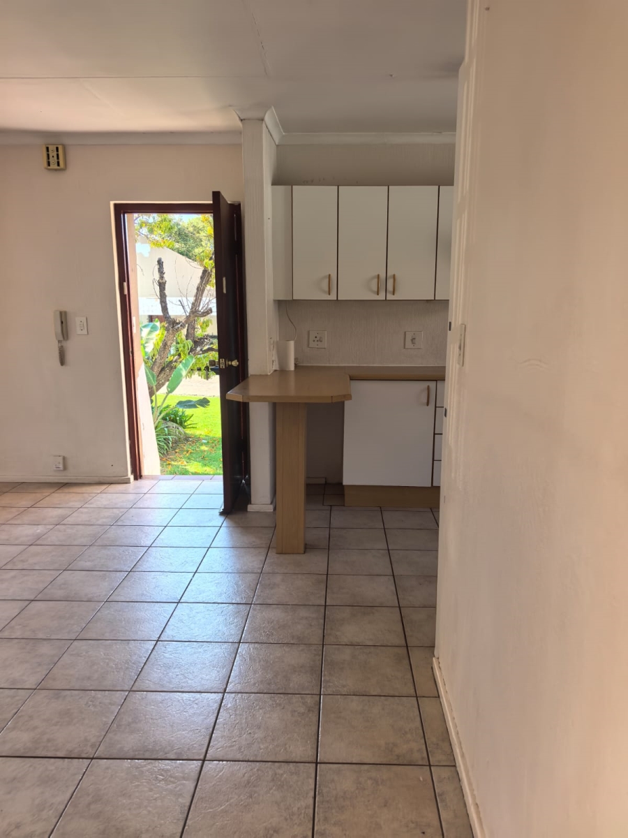 To Let 2 Bedroom Property for Rent in Halfway Gardens Gauteng