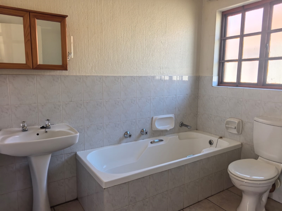 To Let 2 Bedroom Property for Rent in Halfway Gardens Gauteng