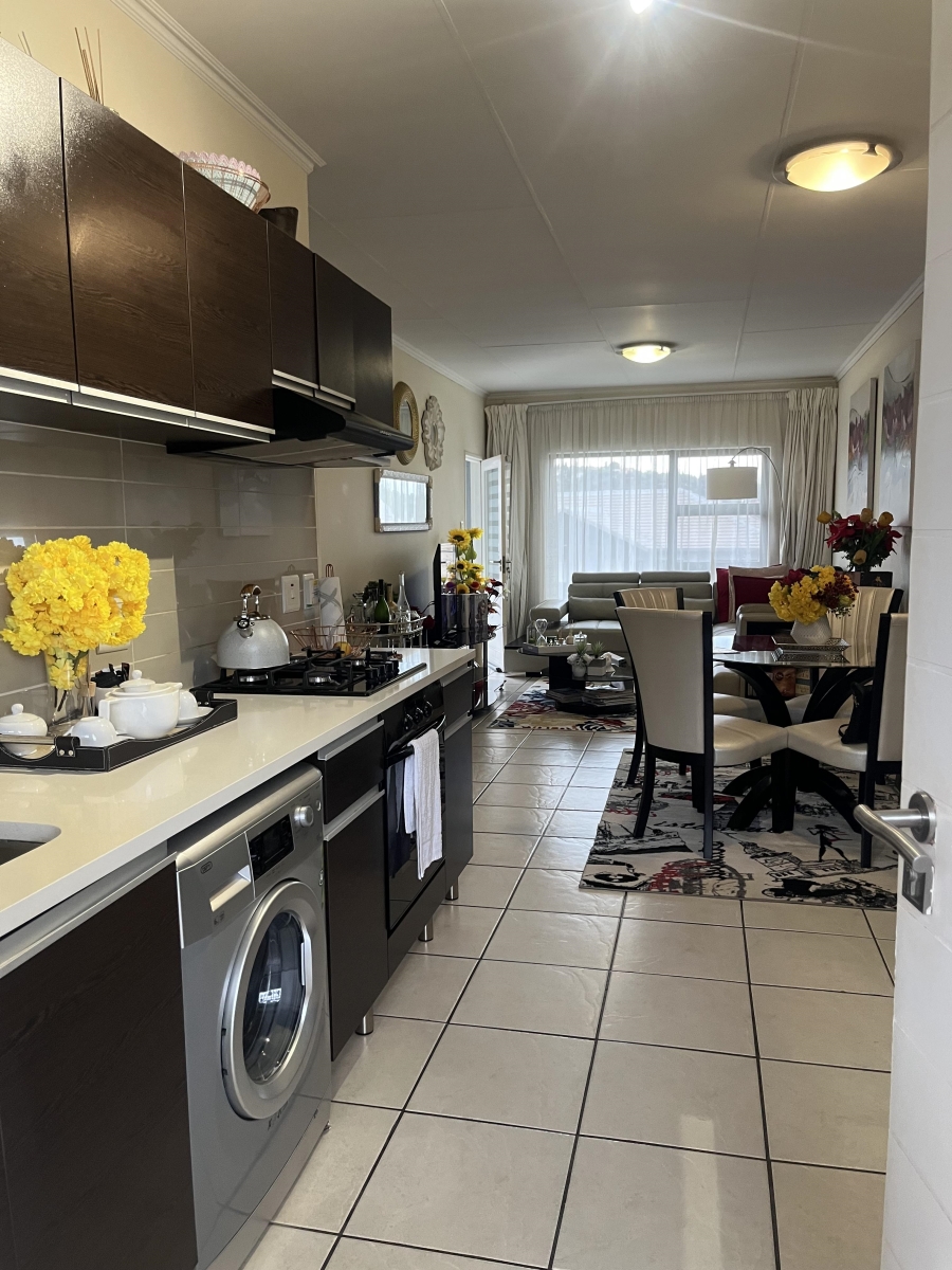 2 Bedroom Property for Sale in Oakdene Gauteng