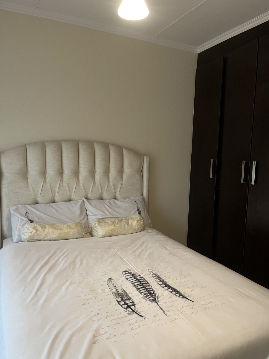 2 Bedroom Property for Sale in Oakdene Gauteng