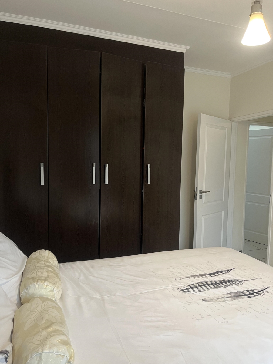 2 Bedroom Property for Sale in Oakdene Gauteng