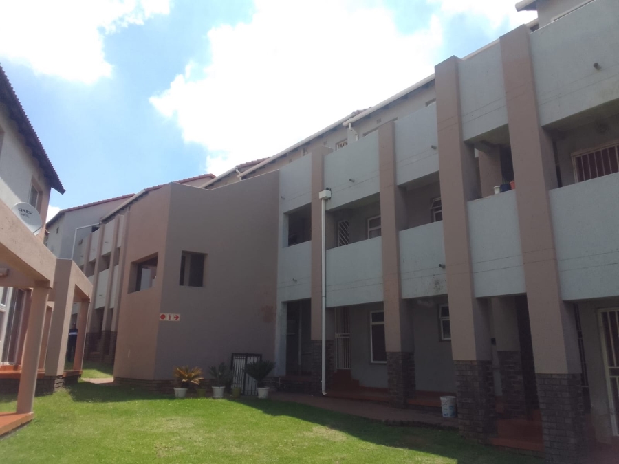 2 Bedroom Property for Sale in Meredale Gauteng