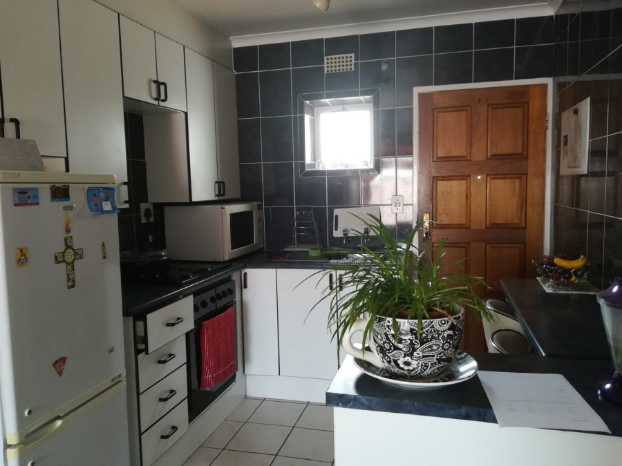 2 Bedroom Property for Sale in Meredale Gauteng