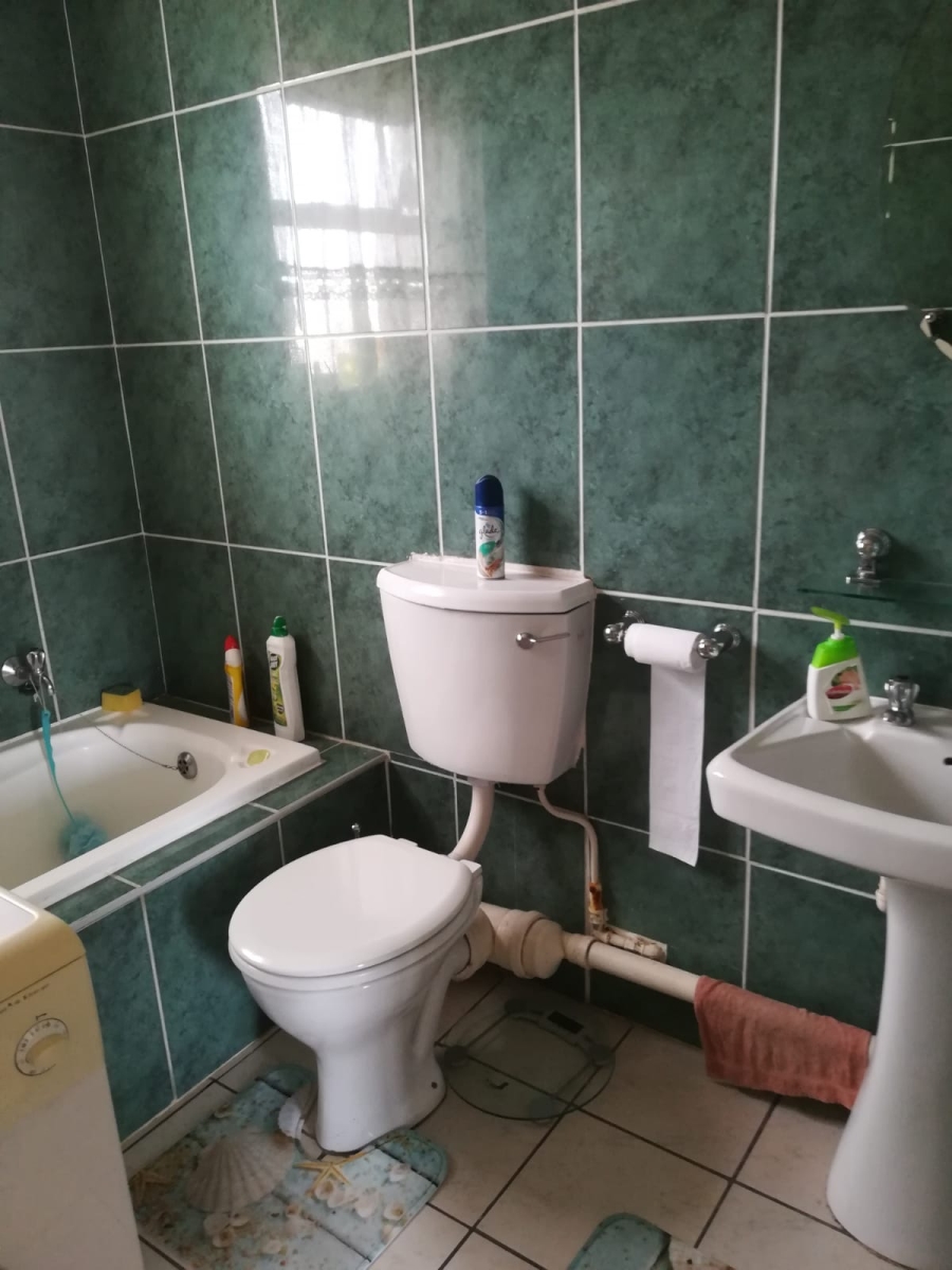 2 Bedroom Property for Sale in Meredale Gauteng
